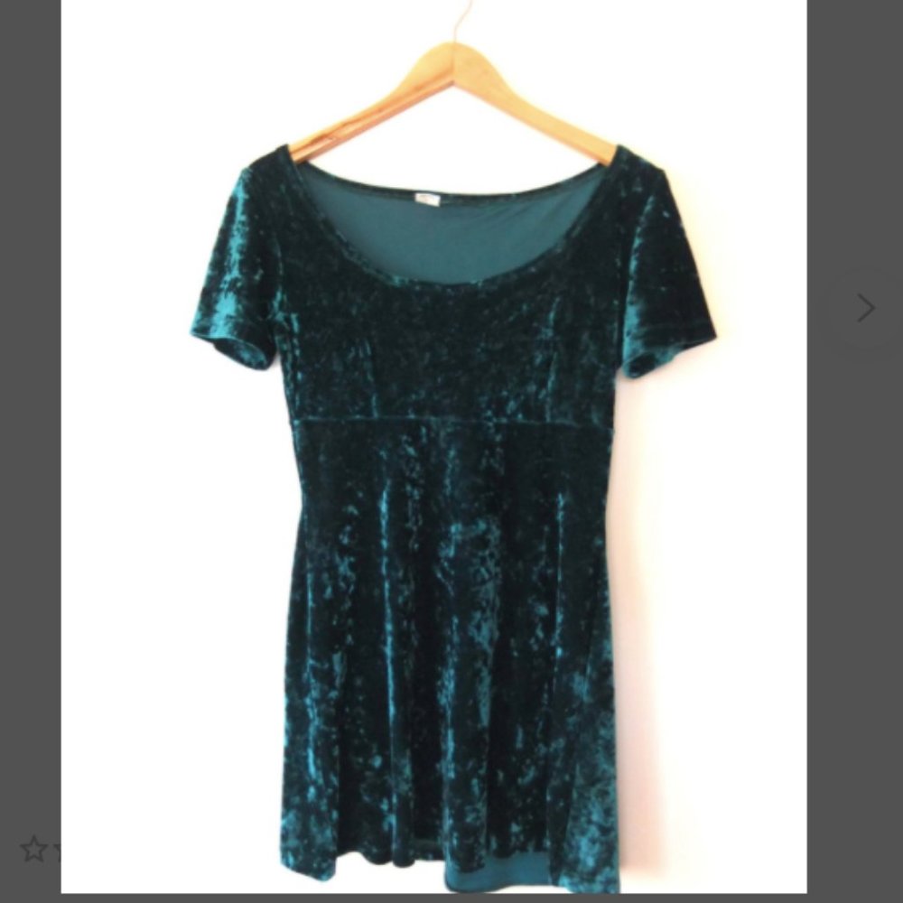 VINTAGE green velvet mini dress